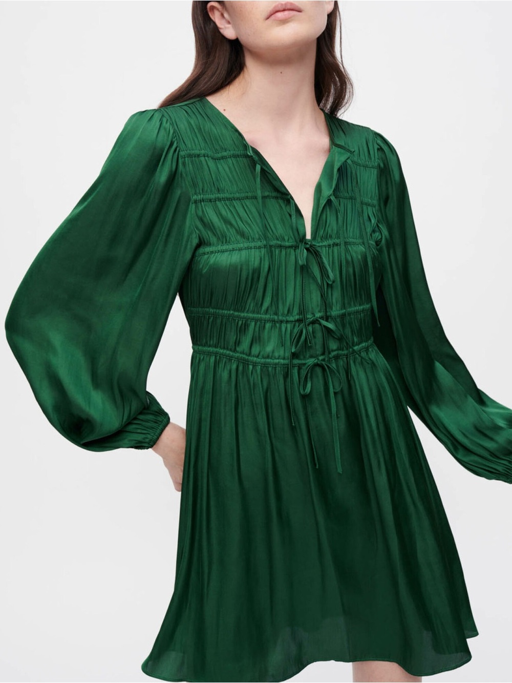 Satin dress, tie for gathering - Emerald Green Long-Sleeve Tie-Front Dress